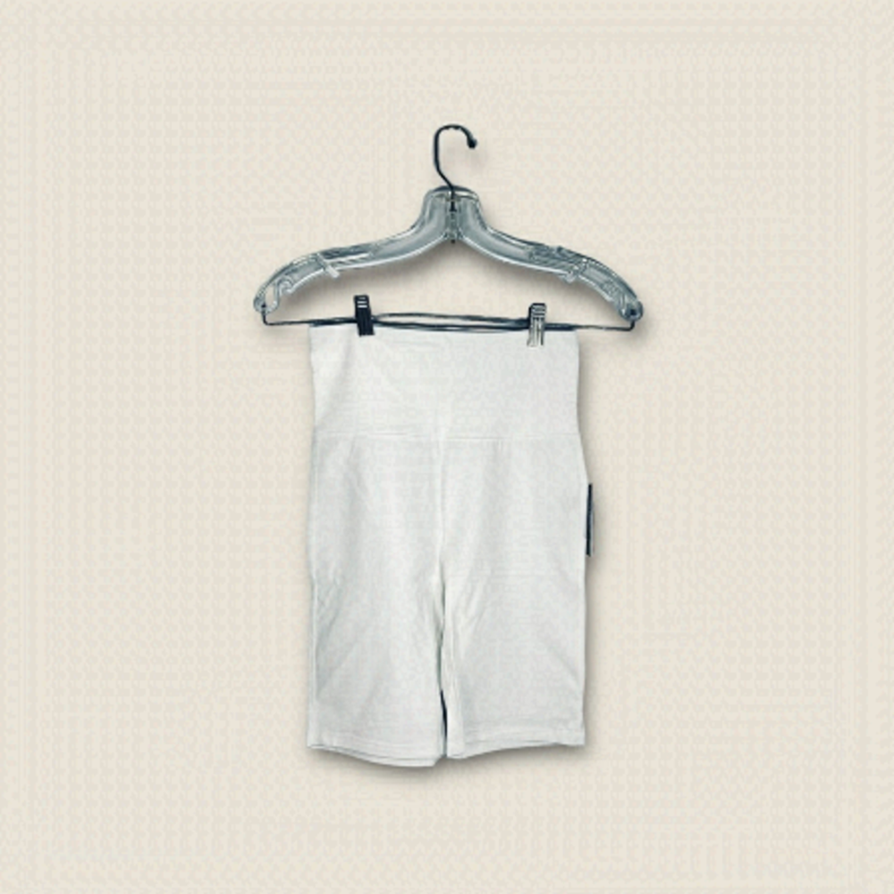 BP high waist bike shorts in ivory soft splash size S stretchy